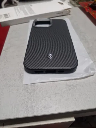 Custodia Spigen iPhone 14 Pro Max MagFit