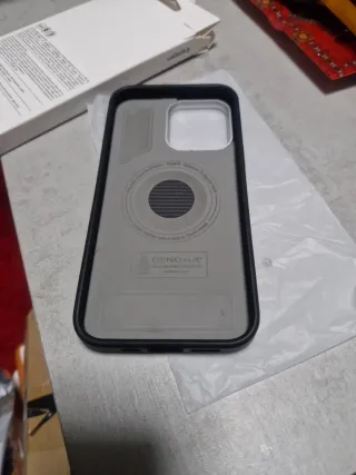 Custodia Spigen iPhone 14 Pro Max MagFit