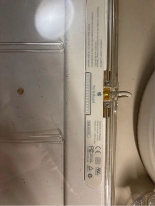 iMac G4 + Teclado Original - Sin altavoces