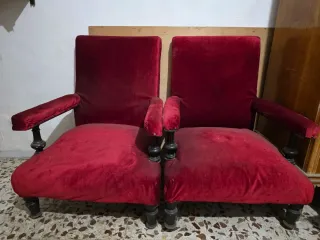 2 Sillones de terciopelo rojo
