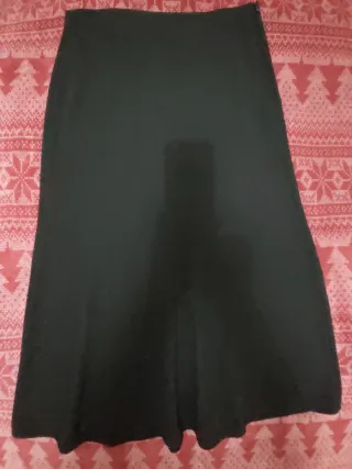Falda larga negra