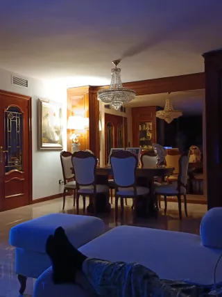 Lámpara de araña de cristal y metal