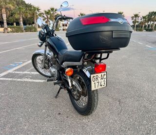 Yamaha SR Special 250 Negra