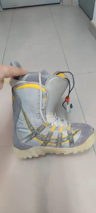 Tabla snowboard GNU 160 + fijaciones Burton + bota