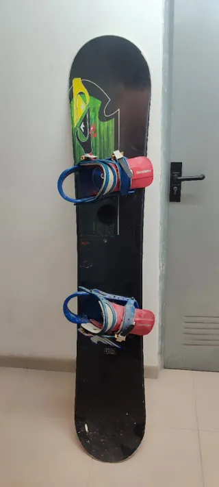 Tabla snowboard GNU 160 + fijaciones Burton + bota