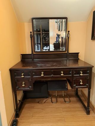 Tocador antiguo de caoba con espejo-coqueta