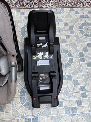 Inglesina Darwin i-Size + base isofix