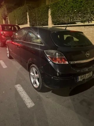 Opel astra gtc 2009