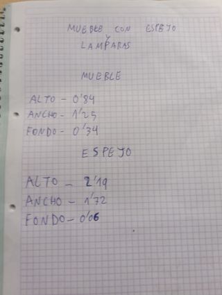 Recibidor con luces y espejo