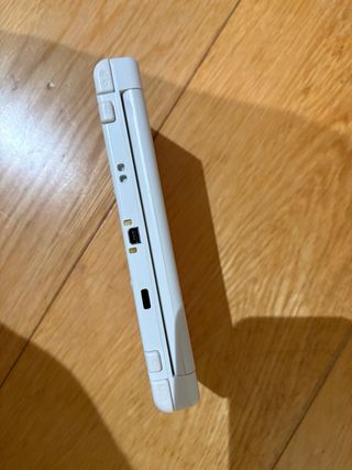 Nintendo New 3DS XL Rosa + 4 Juegos