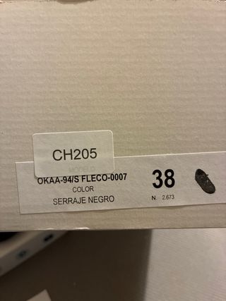 Zapatillas OKAA serraje negro flecos