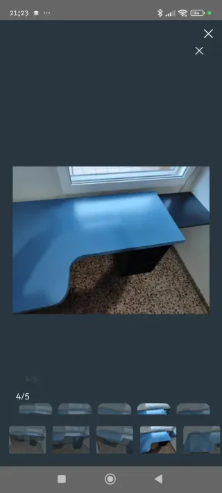 Escritorio con cajonera y repisa