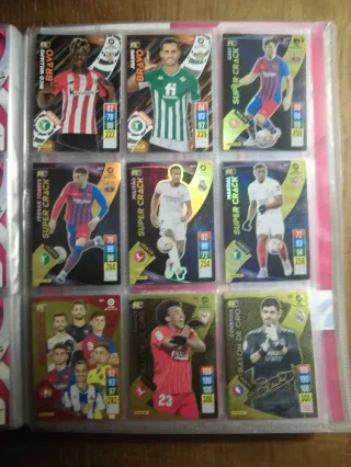 ÁLBUM ARCHIVADOR ADRENALYN 2021-22 + 565 CARTAS