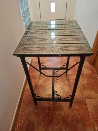 Mesa auxiliar con precioso mosaico marroquí