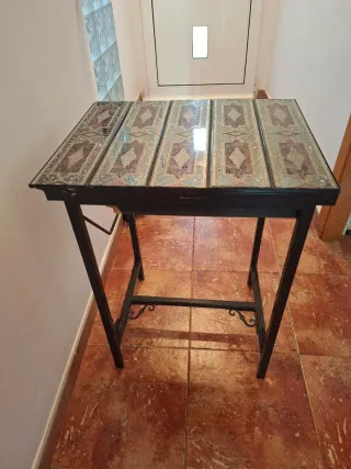Mesa auxiliar con precioso mosaico marroquí