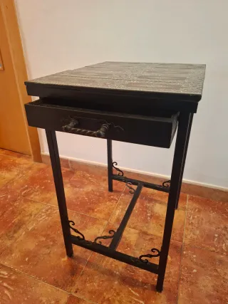 Mesa auxiliar con precioso mosaico marroquí