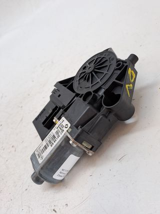 MOTOR ELEVALUNAS DELANTERO DERECHO RENAULT MEGANE III BERLIN