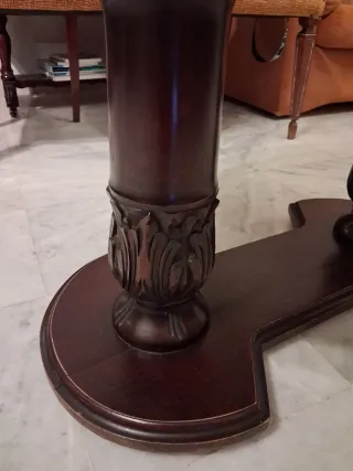 Mesa de centro redonda de mármol