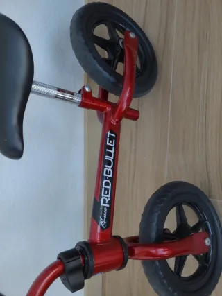 Bicicleta Infantil Chicco Red Bullet Roja + casco.