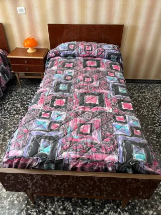 2 Camas Individuales Madera y Tela