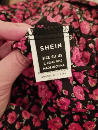 Vestido estampado floral rojo y negro