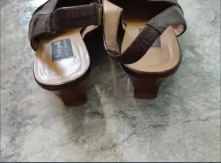 Zapatos de piel Font Pell marrones