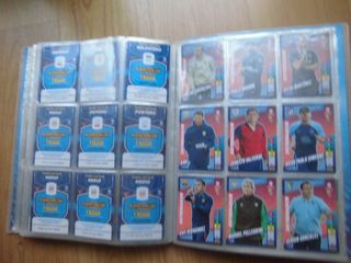 ÁLBUM ARCHIVADOR ADRENALYN 2022-23 + 409 CARTAS