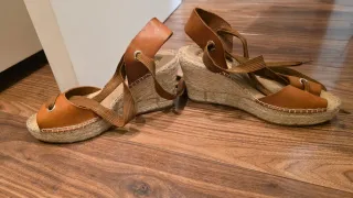 Zapatos de cuña mujer marrones