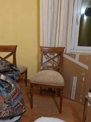 Seis sillas de comedor madera y tela