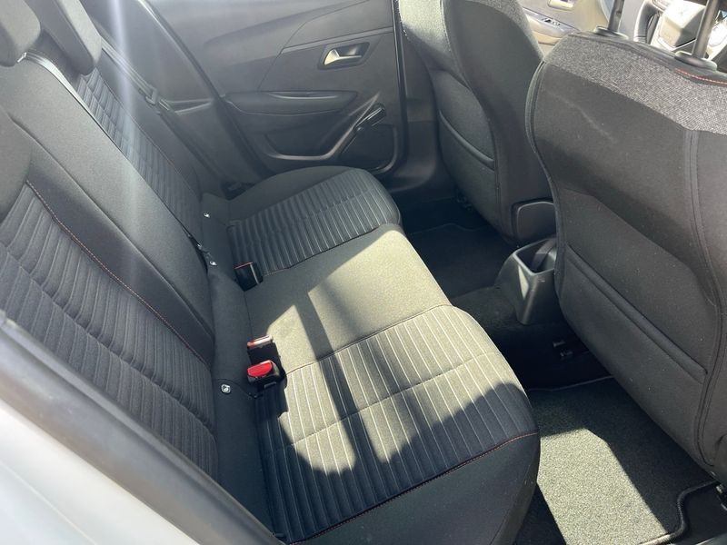 Peugeot 208 2022, foto 5