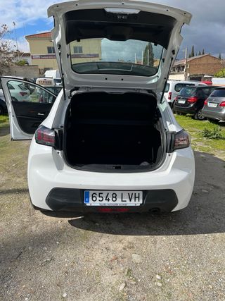 Peugeot 208 2022