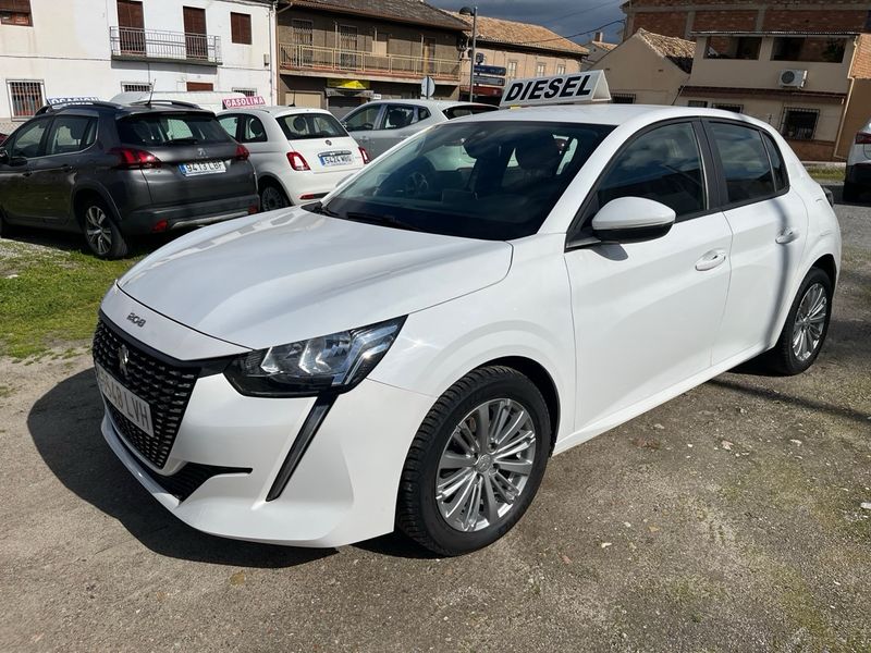 Peugeot 208 2022, foto 2