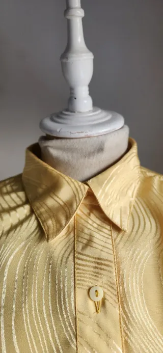 Blusa Vintage Amarilla