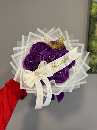 Ramo eterno de rosas moradas