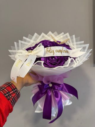 Ramo eterno de rosas moradas