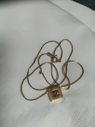 Collar cadena vintage con colgante cuadrado