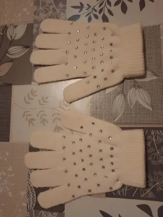 Set cappellino, guanti e sciarpa bimba