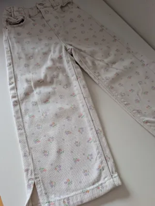 Pantalón campana niña estampado floral