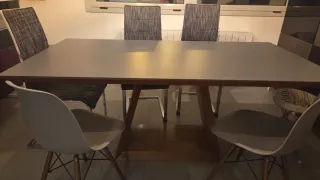 Mesa de comedor moderna