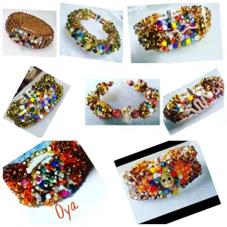 Pulseras de cuentas blancas y plateadas