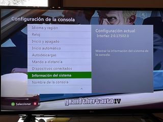 Xbox 360 Blanca + 2 Mandos + HDD 60GB