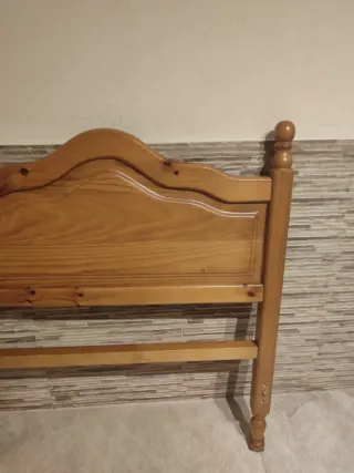 Cabecero de madera rústico
