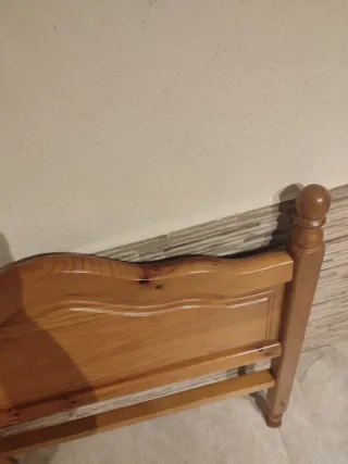 Cabecero de madera rústico