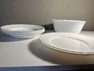 Vajilla de porcelana blanca