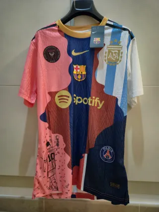 Camiseta Messi conmemorativa  firmada a mano