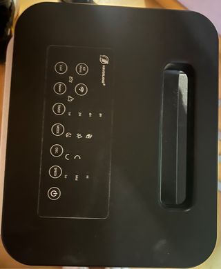 Pingüino con depósito de agua o hielo