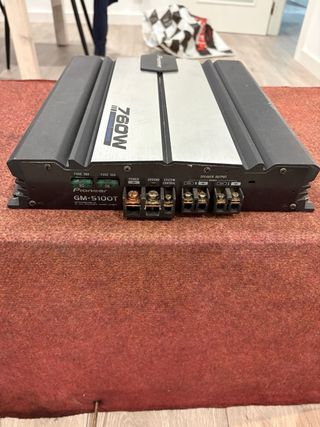 Subwoofer GROUND ZERO y Amplificador Pioneer