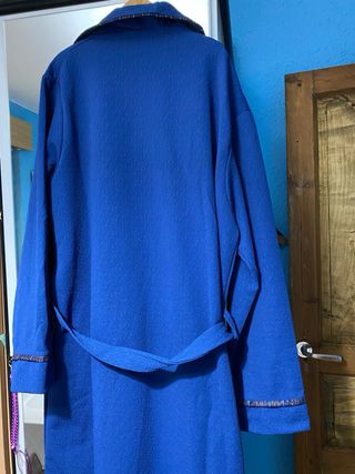 Bata de mujer azul