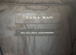 Chaqueta Zara Man acolchada negra