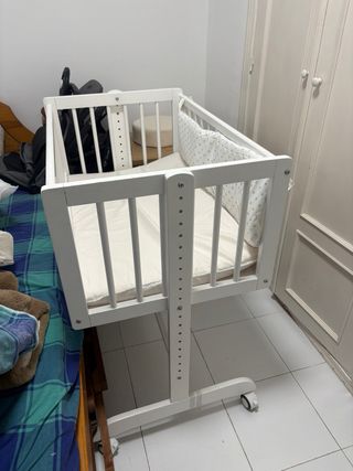 Minicuna madera blanca con ruedas